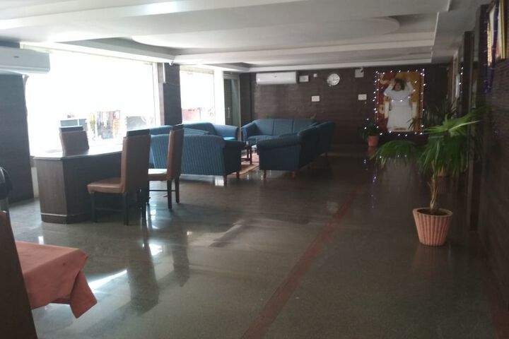Hotel Interior 8 of 60