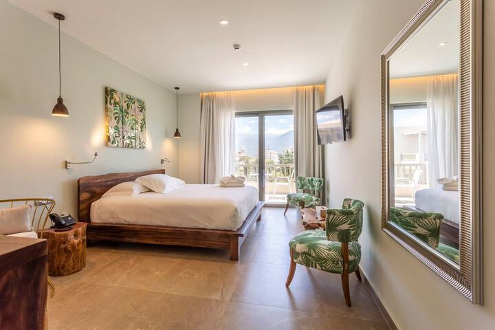 Room 10 of 79