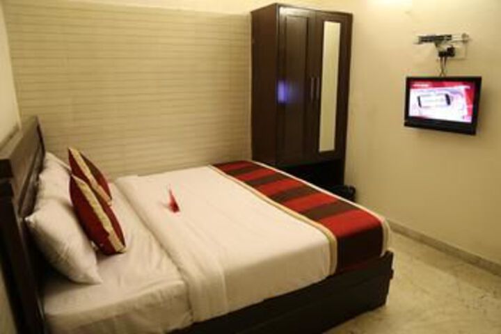 Room 7 of 23
