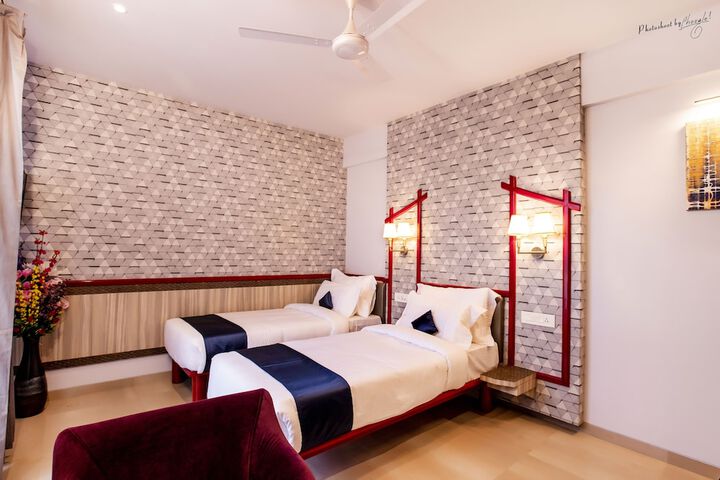 Room 3 of 18