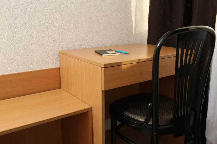 Room 44 of 96