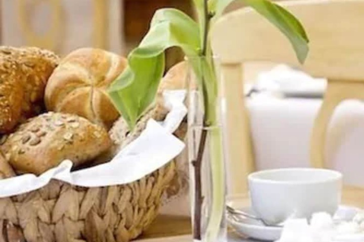 Breakfast/Coffee Service 18 of 33