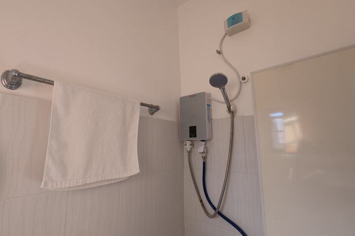 Room 93 of 144