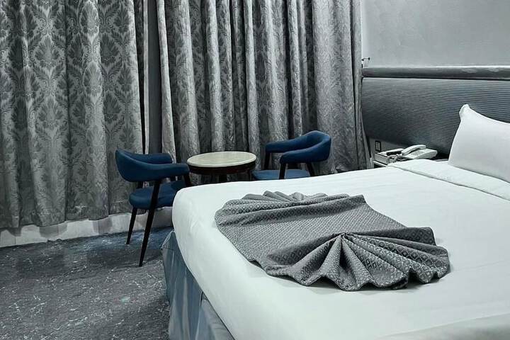 Room 17 of 59