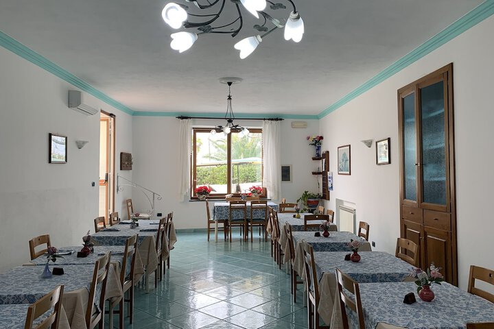 Dining 54 of 72