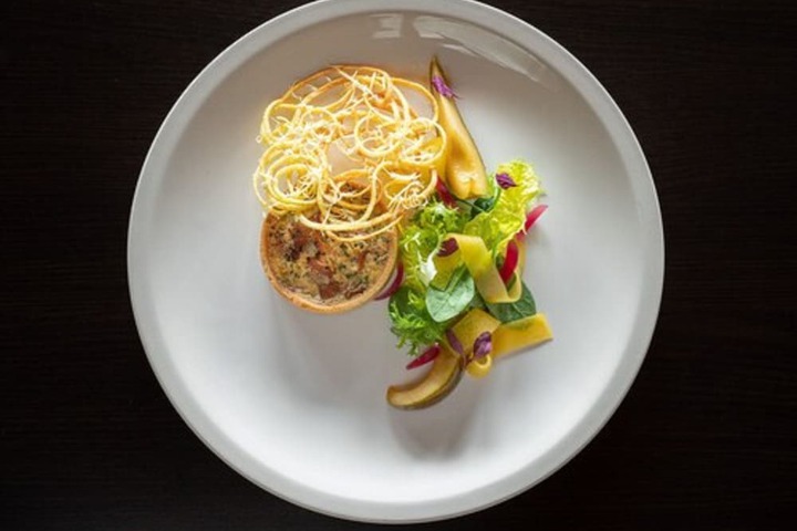 Dining 72 of 110