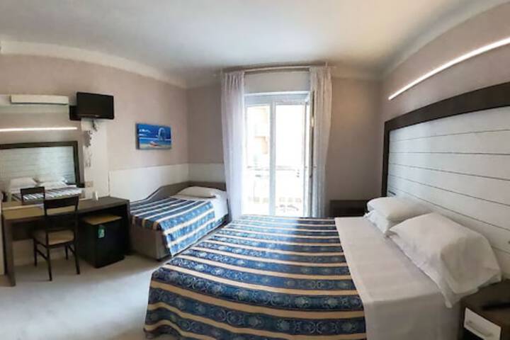 Room 9 of 67