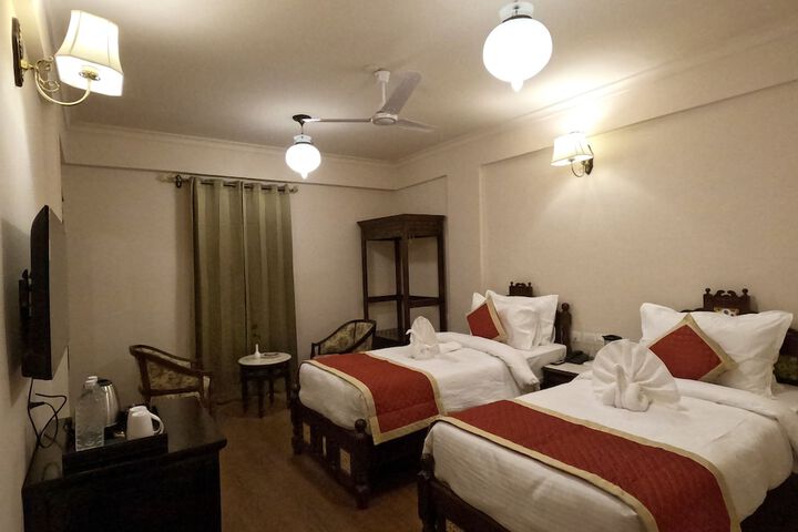 Room 5 of 41