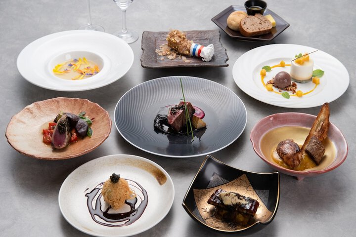 Dining 62 of 107