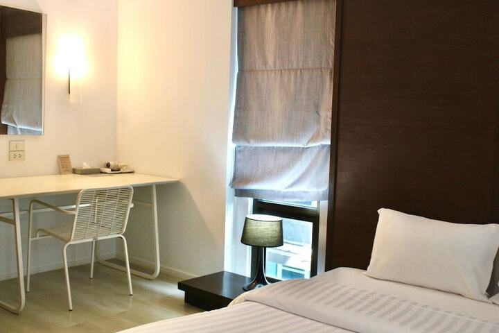 Room 13 of 64