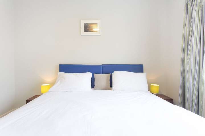Room 6 of 61