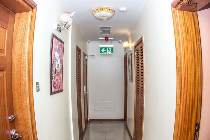 Ballroom/Hall 62 of 71