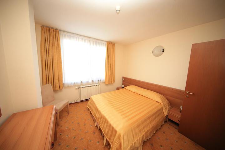 Room 17 of 48