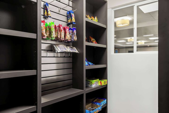 Snack bar