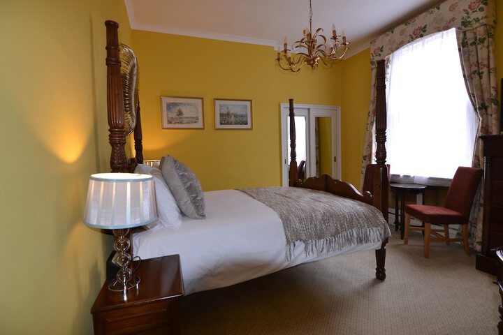 Room 10 of 43