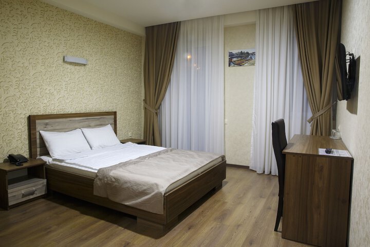 Room 13 of 53