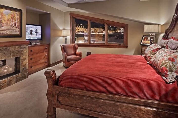 Room 6 of 21