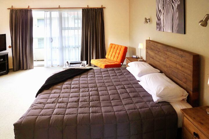 Room 3 of 42