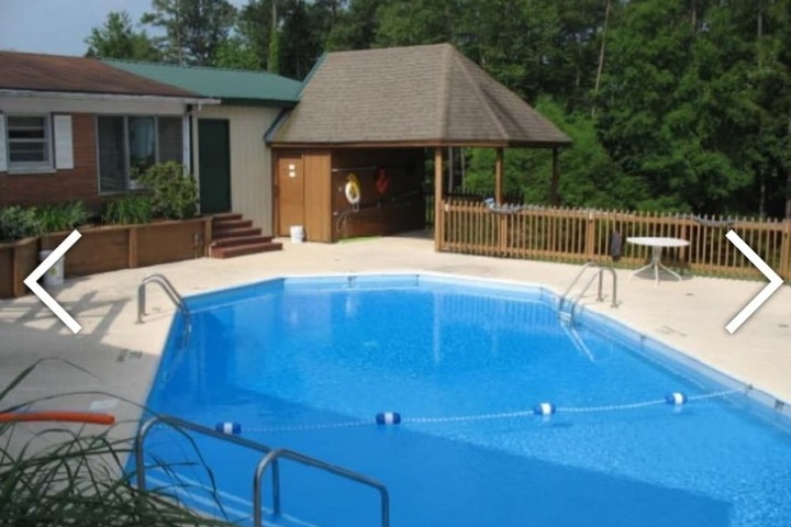 Pool 19 of 28