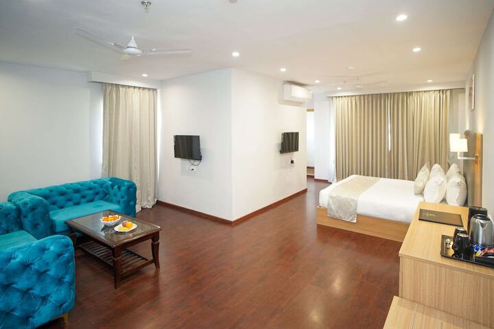 Room 20 of 36