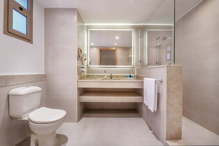 Clean Restrooms