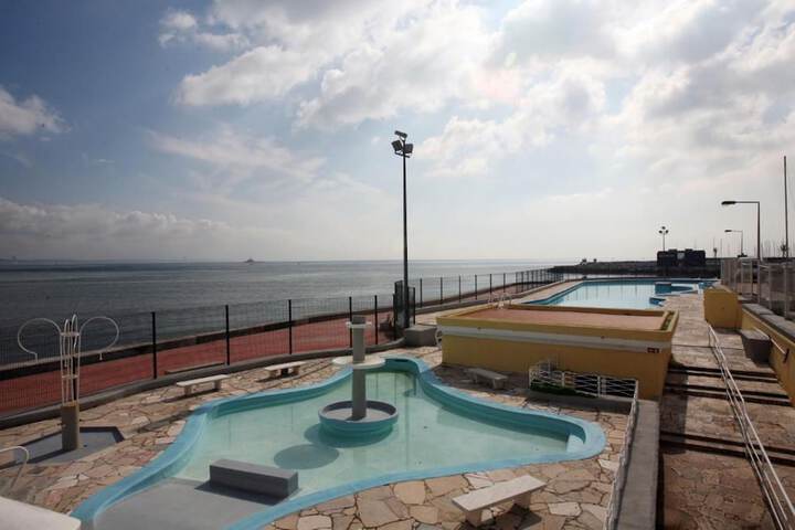 Hotel with Pool