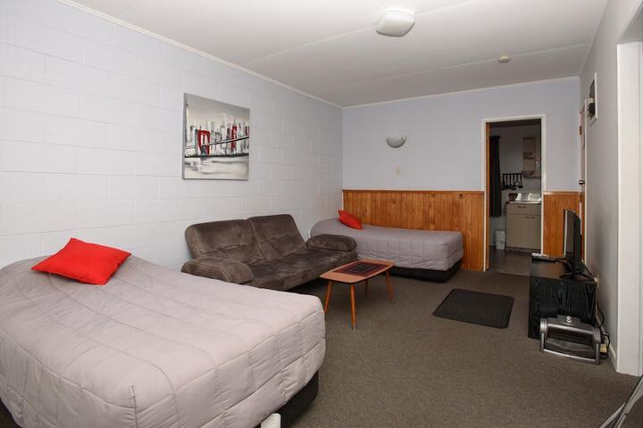 Room 9 of 36