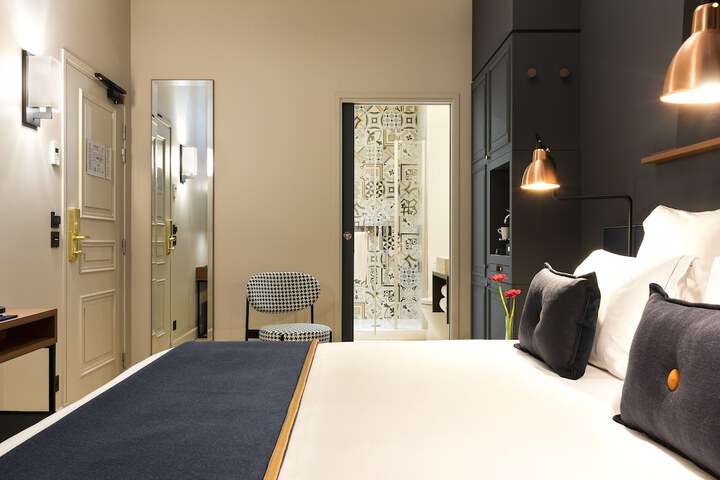 Room 7 of 45