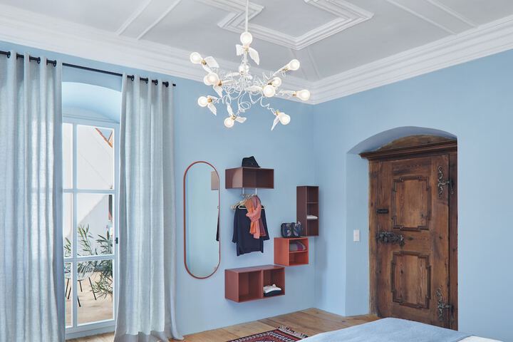 Room 16 of 169