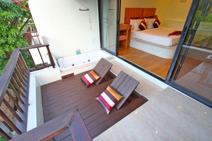 Room 15 of 142