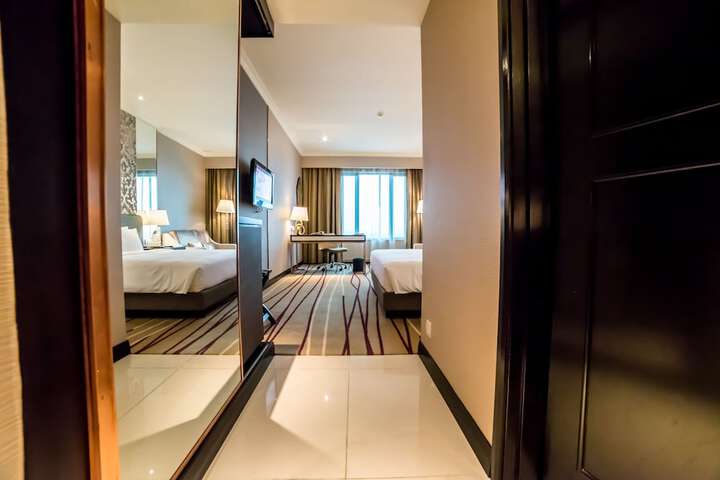 Room 5 of 49