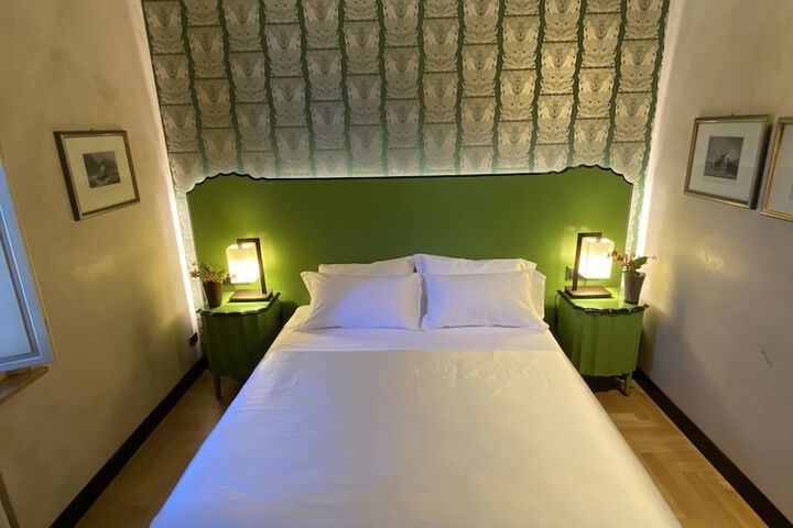 Room 9 of 45