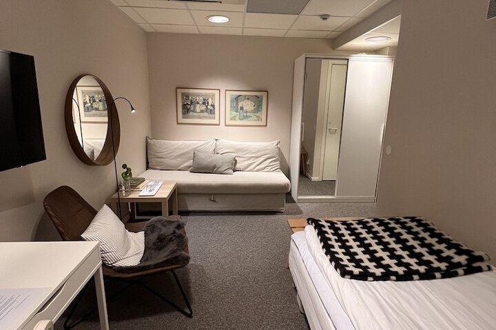 Room 17 of 39