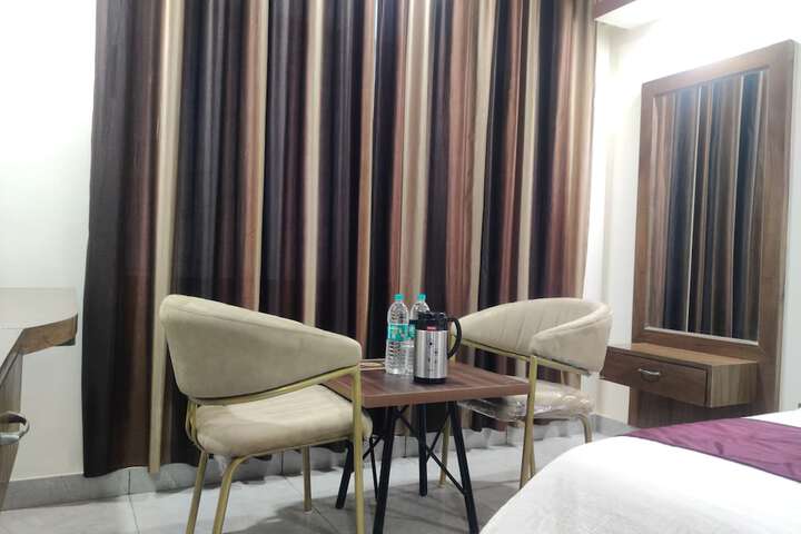 Room 16 of 31
