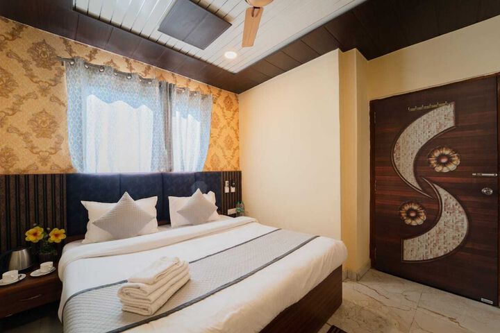 Room 7 of 14