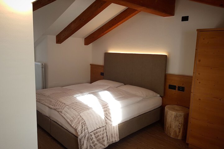 Room 8 of 49