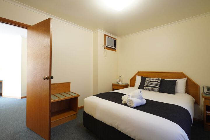 Room 9 of 47