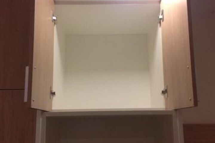 Room 17 of 28