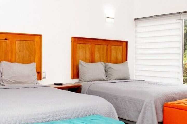Room 6 of 119
