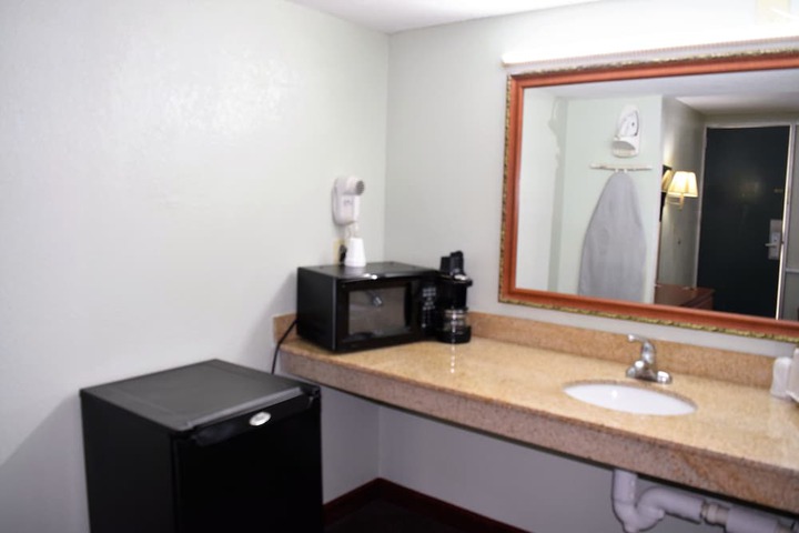 Room 17 of 29