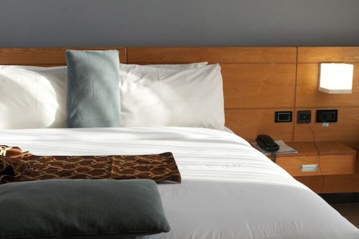 Room 55 of 173