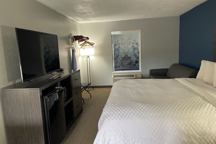 Room 21 of 43