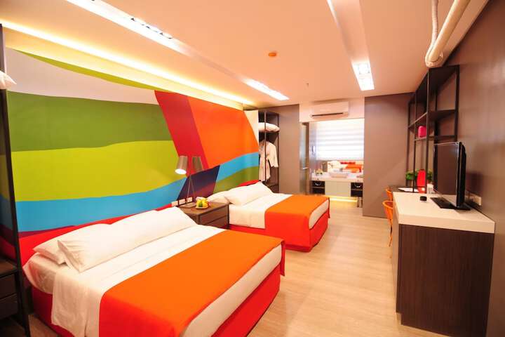 Room 3 of 61