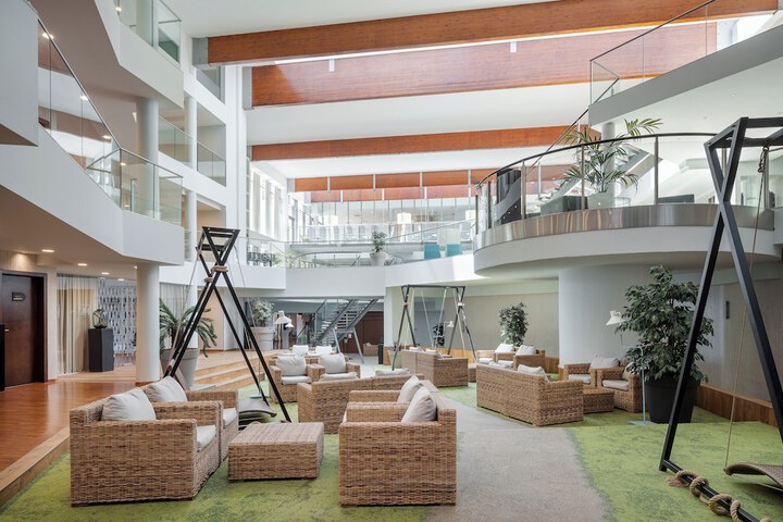 Guest Lobby