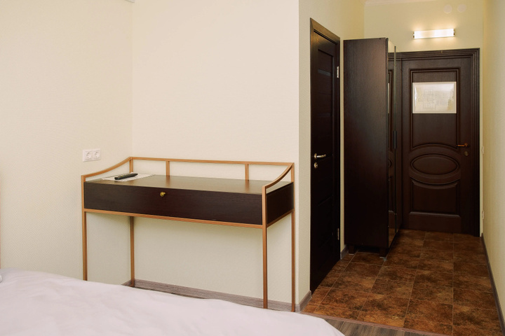 Room 28 of 32