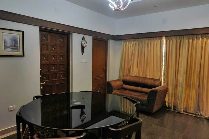 Room 30 of 46