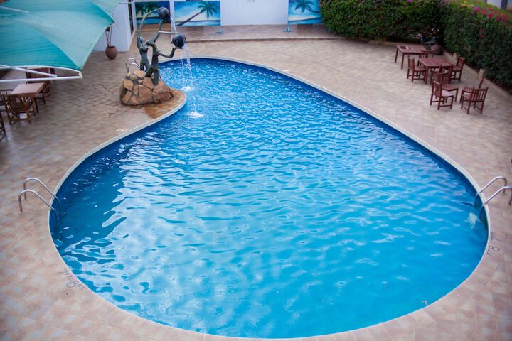 Pool 27 of 32