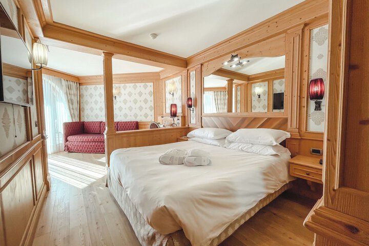 Room 9 of 73