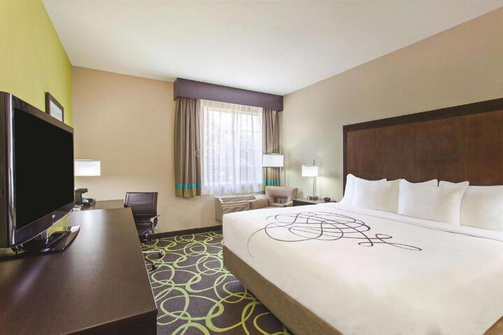 2 Queen Beds