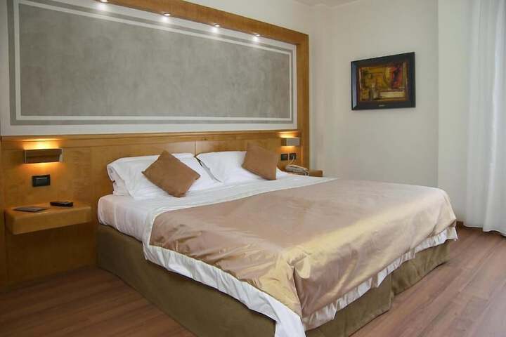 Room 20 of 73